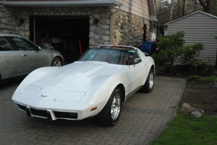 CORVETTE '77 BLANCHE T-TOP *A1* 18 000$