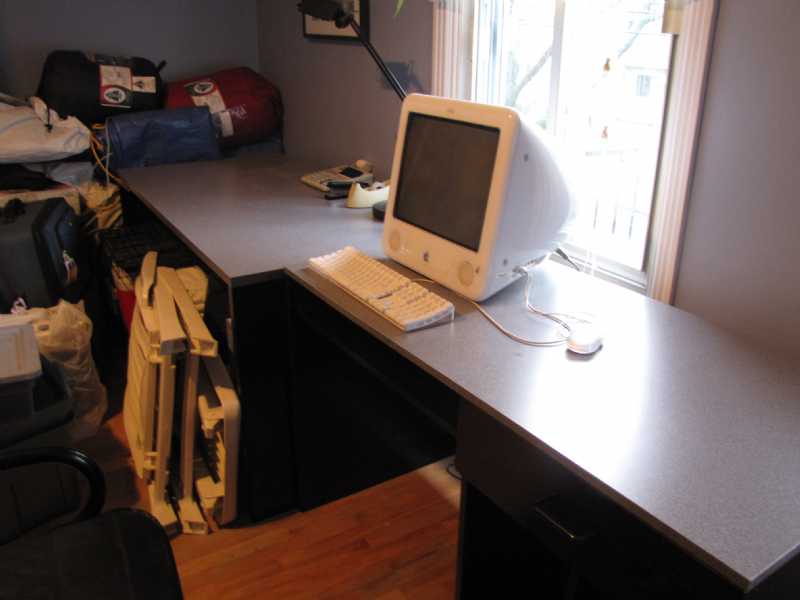 2 bureaux ordinateurs