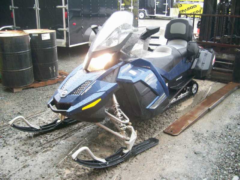 SKI-DOO GTX SE BLEU 2011