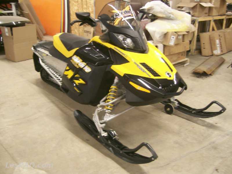 SKI-DOO TNT 1200 Noir et Jaune 2009